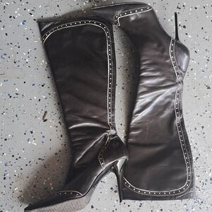 Elegant Black Knee-High Stiletto Boots